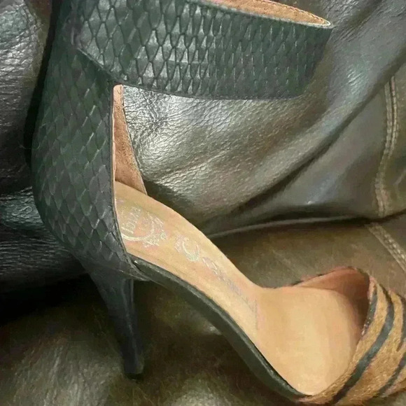 Jeffery Campbell Ibiza tiger striped heels - Picture 4 of 4